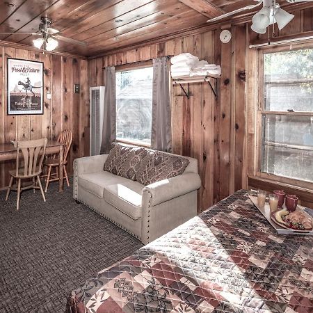 Apache Village 10, King Studio, Midtown, Sleeps 2 Ruidoso Ngoại thất bức ảnh